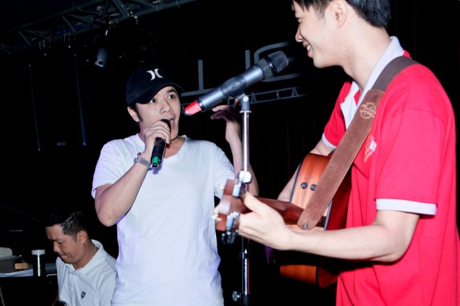 Văn Mai Hương đối đầu với Kasim Hoàng Vũ ảnh 3 Văn Mai Hương đối đầu với Kasim Hoàng Vũ ảnh 3