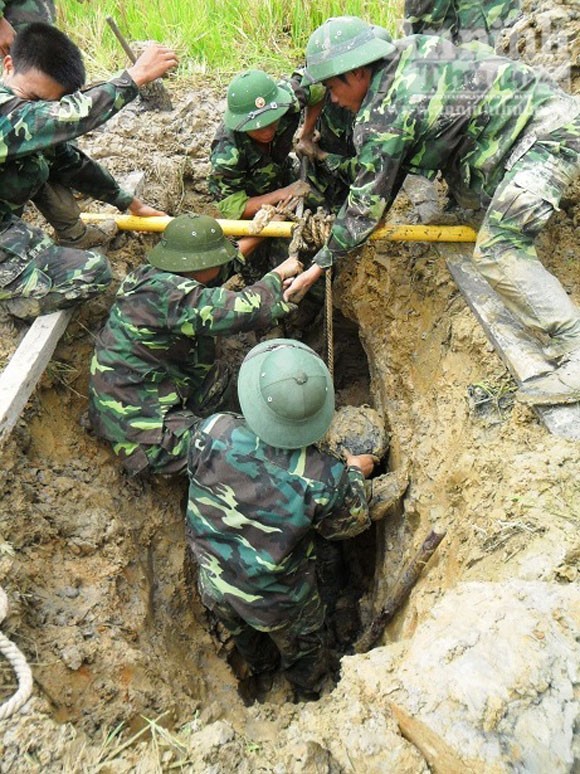 Xử lý thành công quả bom nặng 230 kg ảnh 1 Xử lý thành công quả bom nặng 230 kg ảnh 1