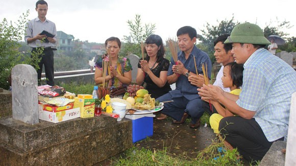 Tìm kiếm thành công mộ 2 liệt sĩ qua nghĩa trang trực tuyến ảnh 1 Tìm kiếm thành công mộ 2 liệt sĩ qua nghĩa trang trực tuyến ảnh 1