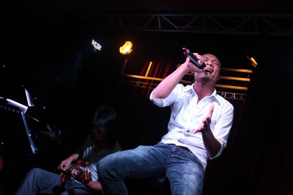 Bảo Anh The Voice mệt mỏi, xuống sắc sau tin đồn clip "nóng" ảnh 4 Bảo Anh The Voice mệt mỏi, xuống sắc sau tin đồn clip "nóng" ảnh 4