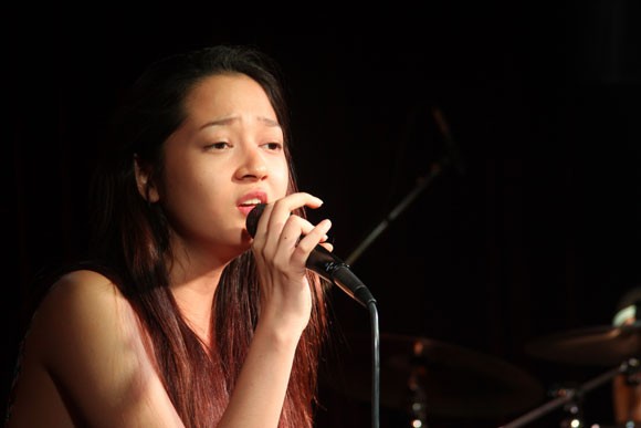 Bảo Anh The Voice mệt mỏi, xuống sắc sau tin đồn clip "nóng" ảnh 2 Bảo Anh The Voice mệt mỏi, xuống sắc sau tin đồn clip "nóng" ảnh 2