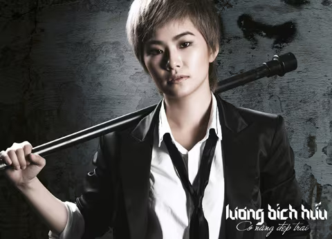 Lạ lẫm với hình ảnh nam tính của Lương Bích Hữu ảnh 1 Lạ lẫm với hình ảnh nam tính của Lương Bích Hữu ảnh 1