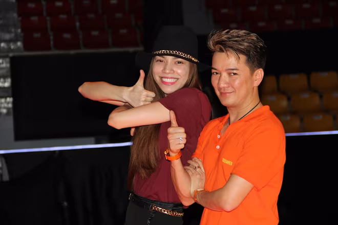 Thí sinh đội Hà Hồ, Đàm Vĩnh Hưng "nhí nhố" trước giờ G ảnh 11 Thí sinh đội Hà Hồ, Đàm Vĩnh Hưng "nhí nhố" trước giờ G ảnh 11