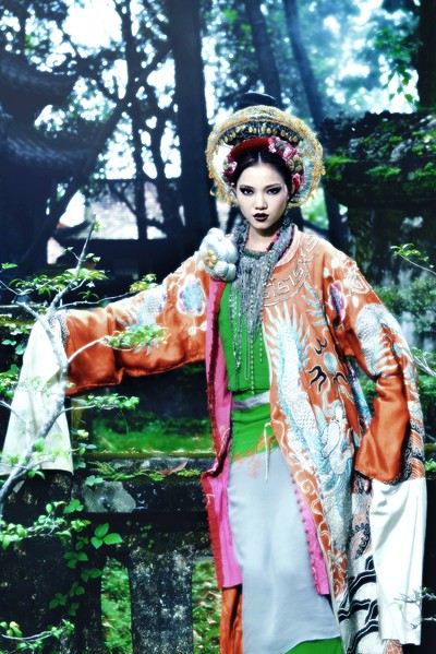 Hết mặc áo lông chim, thí sinh Top model lại hóa thân thành vương tần ảnh 6 Hết mặc áo lông chim, thí sinh Top model lại hóa thân thành vương tần ảnh 6