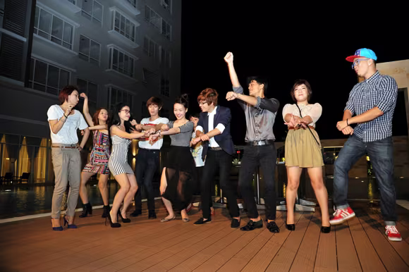 Thí sinh Giọng hát Việt "quậy" hết cỡ với Gangnam Style ảnh 5 Thí sinh Giọng hát Việt "quậy" hết cỡ với Gangnam Style ảnh 5
