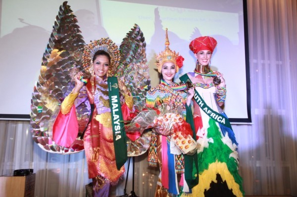 Người đẹp Thái Lan liên tục nhận giải tại Miss Earth 2012 ảnh 1 Người đẹp Thái Lan liên tục nhận giải tại Miss Earth 2012 ảnh 1