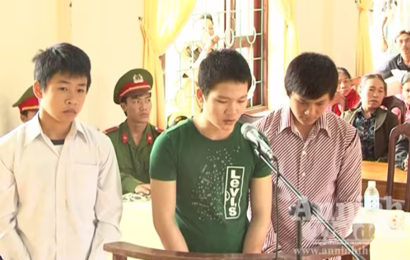 Băng cướp nhí chuyên cướp giật tài sản của phụ nữ ảnh 1 Băng cướp nhí chuyên cướp giật tài sản của phụ nữ ảnh 1