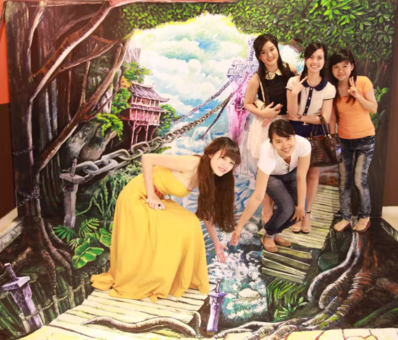Trốn người tình, Huyền Trang Miss Teen đi xem tranh 3D một mình ảnh 6 Trốn người tình, Huyền Trang Miss Teen đi xem tranh 3D một mình ảnh 6