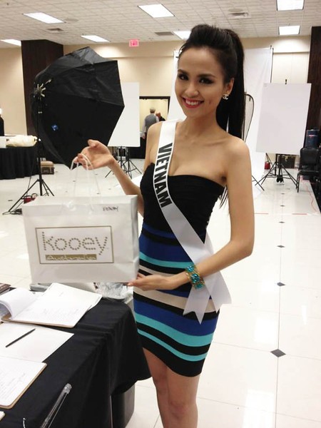 Thí sinh Hoa hậu Hoàn vũ 2012 khoe đường cong "nóng bỏng" ảnh 1 Thí sinh Hoa hậu Hoàn vũ 2012 khoe đường cong "nóng bỏng" ảnh 1