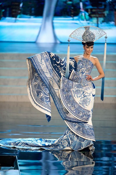 Diễm Hương lọt Top16 siêu mẫu tại Miss Universe 2012 ảnh 3 Diễm Hương lọt Top16 siêu mẫu tại Miss Universe 2012 ảnh 3