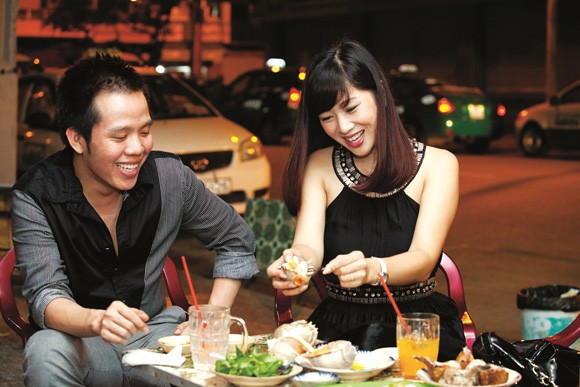 "Tóm" gọn khoảnh khắc ăn vặt của "sao" ảnh 2 "Tóm" gọn khoảnh khắc ăn vặt của "sao" ảnh 2
