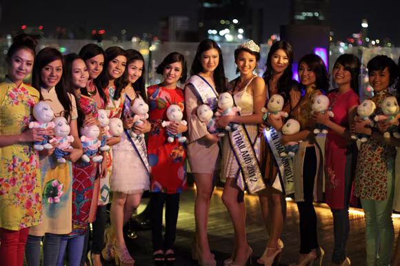 Miss Teen Việt Nam đọ sắc với Miss Teen Thái Lan ảnh 3 Miss Teen Việt Nam đọ sắc với Miss Teen Thái Lan ảnh 3