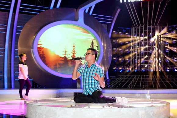 Hoài Linh - Mỹ Linh khẩu chiến căng thẳng ảnh 2 Hoài Linh - Mỹ Linh khẩu chiến căng thẳng ảnh 2