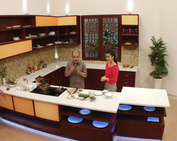 "Bà xã" Quách Ngọc Ngoan cặp đôi với diễn viên hài Quốc Thuận ảnh 2 "Bà xã" Quách Ngọc Ngoan cặp đôi với diễn viên hài Quốc Thuận ảnh 2