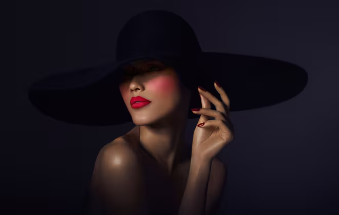 Tuyết Lan "mình hạc xương mai" trên tạp chí thời trang nước ngoài  ảnh 3