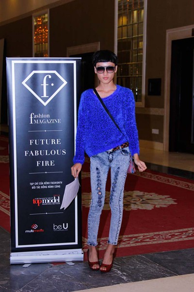 Thí sinh Top model 2013 gây ấn tượng bằng đủ "chiêu" ảnh 8 Thí sinh Top model 2013 gây ấn tượng bằng đủ "chiêu" ảnh 8