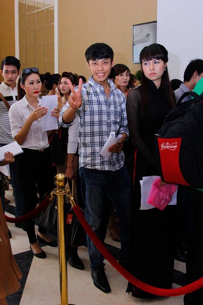 Thí sinh Top model 2013 gây ấn tượng bằng đủ "chiêu" ảnh 12 Thí sinh Top model 2013 gây ấn tượng bằng đủ "chiêu" ảnh 12