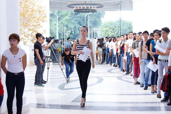 Thí sinh Top model 2013 gây ấn tượng bằng đủ "chiêu" ảnh 5 Thí sinh Top model 2013 gây ấn tượng bằng đủ "chiêu" ảnh 5