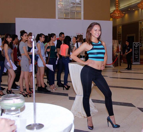 Thí sinh Top model 2013 gây ấn tượng bằng đủ "chiêu" ảnh 24 Thí sinh Top model 2013 gây ấn tượng bằng đủ "chiêu" ảnh 24