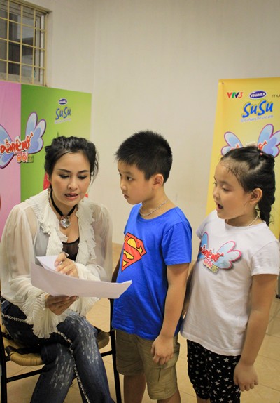 Diva Thanh Lam trực tiếp dạy thí sinh nhí ảnh 2 Diva Thanh Lam trực tiếp dạy thí sinh nhí ảnh 2