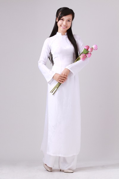 Á hậu Hoàng Oanh lọt chung kết "Người dẫn chương trình" 2013 ảnh 1 Á hậu Hoàng Oanh lọt chung kết "Người dẫn chương trình" 2013 ảnh 1