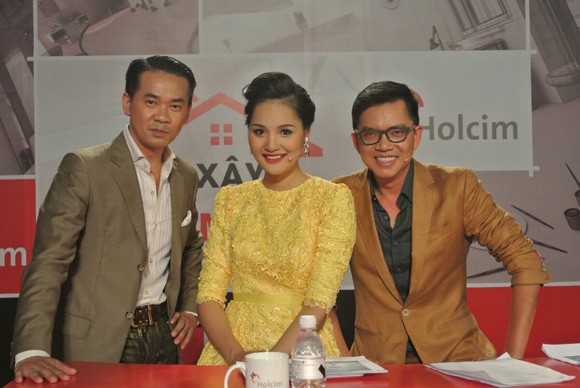 Nhiều người đẹp cùng ngồi "ghế nóng" ảnh 2 Nhiều người đẹp cùng ngồi "ghế nóng" ảnh 2