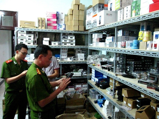Rao hàng cấm như rao bán rau ngoài chợ! ảnh 4 Rao hàng cấm như rao bán rau ngoài chợ! ảnh 4