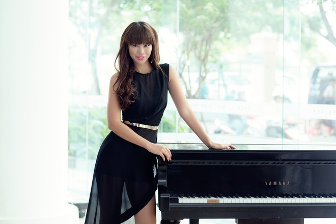 Hà Anh, Hạ Vy cùng chung "ghế nóng" cuộc thi tìm kiếm người mẫu mới ảnh 1 Hà Anh, Hạ Vy cùng chung "ghế nóng" cuộc thi tìm kiếm người mẫu mới ảnh 1