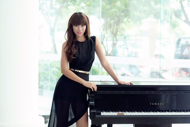 Hà Anh, Hạ Vy cùng chung "ghế nóng" cuộc thi tìm kiếm người mẫu mới ảnh 1 Hà Anh, Hạ Vy cùng chung "ghế nóng" cuộc thi tìm kiếm người mẫu mới ảnh 1