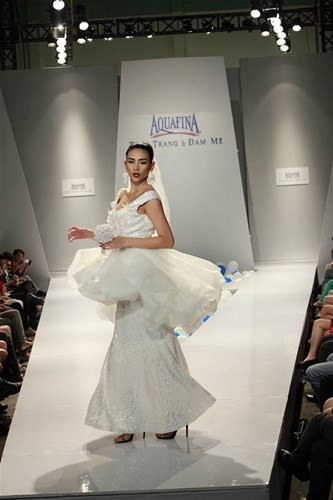 Siêu mẫu Anh Thư, Hoàng Yến "ma mị" trên sàn diễn ảnh 10 Siêu mẫu Anh Thư, Hoàng Yến "ma mị" trên sàn diễn ảnh 10