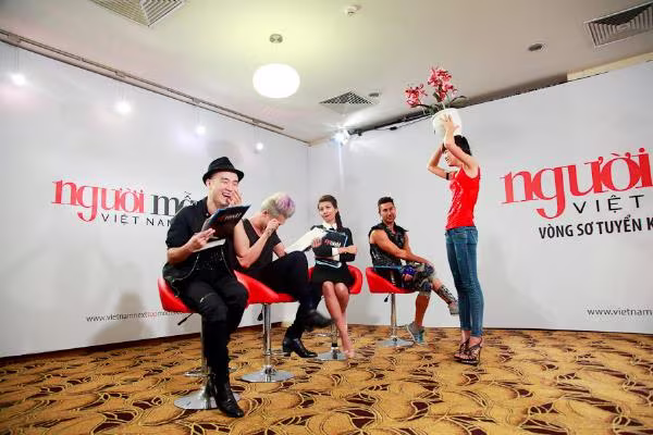 Top model lên sóng: Khen ít, chê nhiều! ảnh 3 Top model lên sóng: Khen ít, chê nhiều! ảnh 3