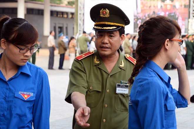 Những người cuối cùng được vào viếng Đại tướng Võ Nguyên Giáp ảnh 5 Những người cuối cùng được vào viếng Đại tướng Võ Nguyên Giáp ảnh 5