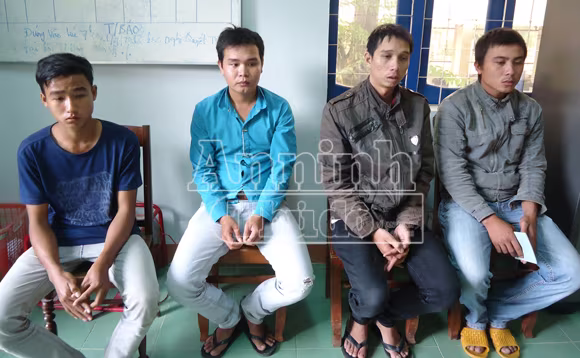 Bắt 4 đối tượng trộm cắp tài sản và tiêu thụ tài sản phạm tội ảnh 1 Bắt 4 đối tượng trộm cắp tài sản và tiêu thụ tài sản phạm tội ảnh 1