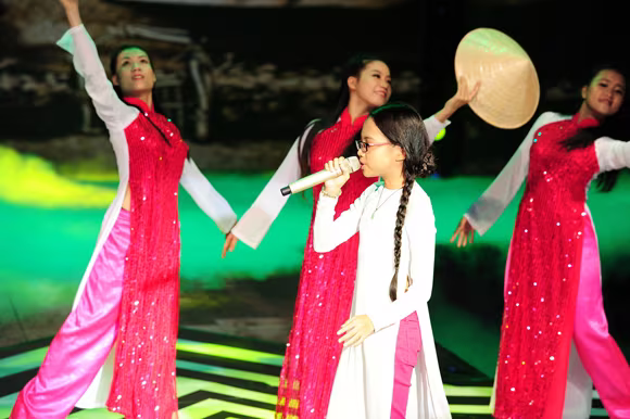 Lan Khuê lên ngôi trong đêm chung kết Siêu mẫu còn nhiều sạn! ảnh 1 Lan Khuê lên ngôi trong đêm chung kết Siêu mẫu còn nhiều sạn! ảnh 1