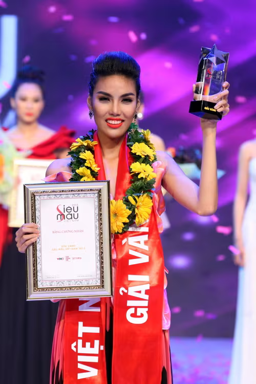 Lan Khuê lên ngôi trong đêm chung kết Siêu mẫu còn nhiều sạn! ảnh 4 Lan Khuê lên ngôi trong đêm chung kết Siêu mẫu còn nhiều sạn! ảnh 4