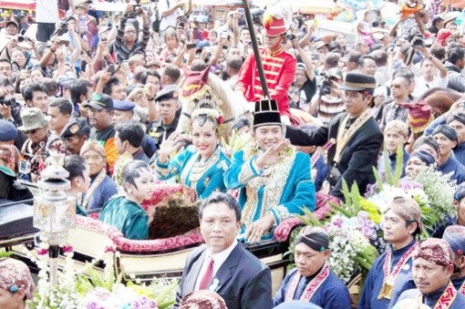 Tưng bừng đám cưới hoàng gia Indonesia ảnh 1 Tưng bừng đám cưới hoàng gia Indonesia ảnh 1