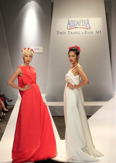 Ngọc Quyên, Minh Triệu gây ấn tượng với váy xuyên thấu ảnh 8 Ngọc Quyên, Minh Triệu gây ấn tượng với váy xuyên thấu ảnh 8