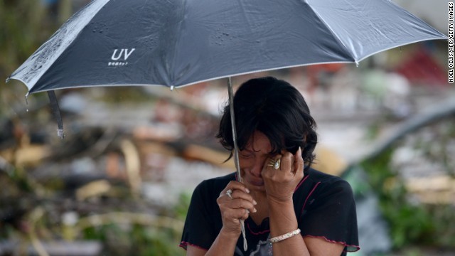 Philippines: Cảnh tượng kinh hoàng sau bão Haiyan ảnh 8 Philippines: Cảnh tượng kinh hoàng sau bão Haiyan ảnh 8
