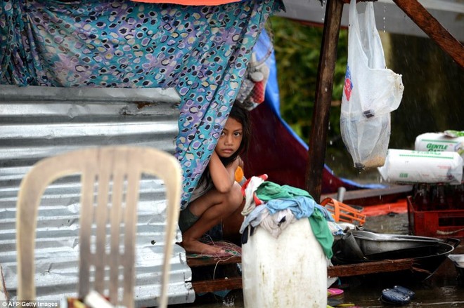 Philippines: Cảnh tượng kinh hoàng sau bão Haiyan ảnh 10 Philippines: Cảnh tượng kinh hoàng sau bão Haiyan ảnh 10