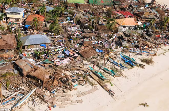 Philippines: Cảnh tượng kinh hoàng sau bão Haiyan ảnh 5 Philippines: Cảnh tượng kinh hoàng sau bão Haiyan ảnh 5