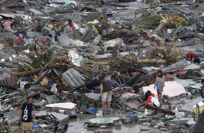 Philippines: Cảnh tượng kinh hoàng sau bão Haiyan ảnh 6 Philippines: Cảnh tượng kinh hoàng sau bão Haiyan ảnh 6