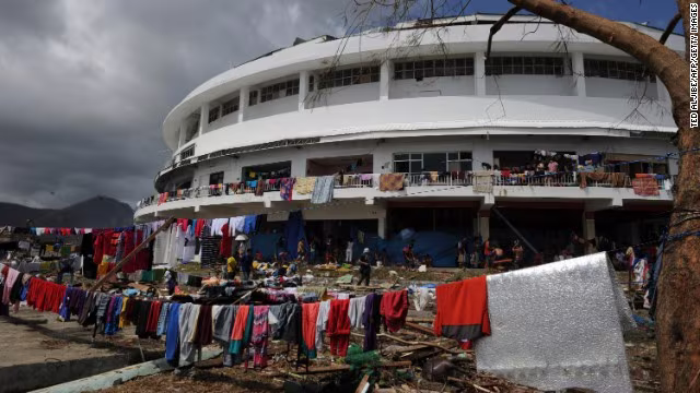 Philippines: Cảnh tượng kinh hoàng sau bão Haiyan ảnh 17 Philippines: Cảnh tượng kinh hoàng sau bão Haiyan ảnh 17