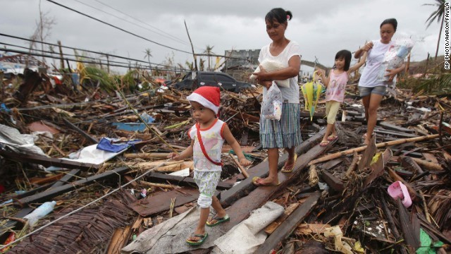 Rơi nước mắt trước thảm cảnh trẻ em Philippines sau siêu bão Haiyan ảnh 8 Rơi nước mắt trước thảm cảnh trẻ em Philippines sau siêu bão Haiyan ảnh 8