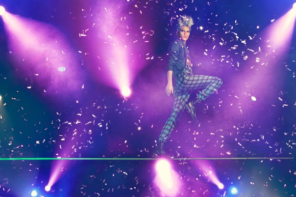 Bắt chước diễn viên xiếc, thí sinh Next top ngã lộn cổ ảnh 6 Bắt chước diễn viên xiếc, thí sinh Next top ngã lộn cổ ảnh 6