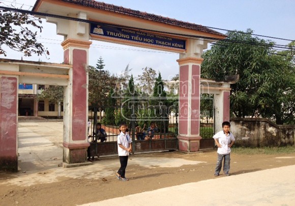 Mâu thuẫn cá nhân, cô giáo và phụ huynh “tung quyền” trên bục giảng ảnh 2 Mâu thuẫn cá nhân, cô giáo và phụ huynh “tung quyền” trên bục giảng ảnh 2