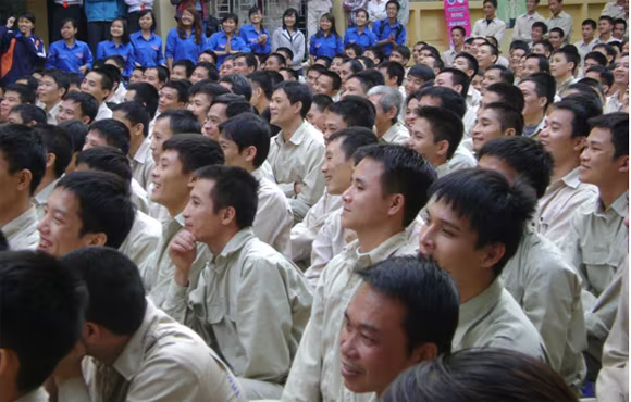 Nụ cười trên khuôn mặt những người từng sa ngã ảnh 2 Nụ cười trên khuôn mặt những người từng sa ngã ảnh 2