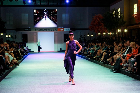 Thí sinh Top Model "đắt sô" tại Singapore ảnh 4 Thí sinh Top Model "đắt sô" tại Singapore ảnh 4
