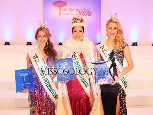 Trả lời về bão Haiyan, người đẹp Philippines đăng quang Hoa hậu Quốc tế 2013 ảnh 3 Trả lời về bão Haiyan, người đẹp Philippines đăng quang Hoa hậu Quốc tế 2013 ảnh 3