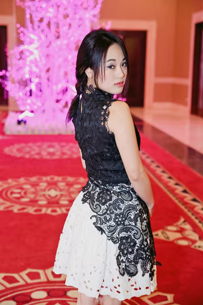 Diễm Hằng tái xuất, đọ dáng với Hương Giang Idol và Phạm Quỳnh Anh ảnh 3 Diễm Hằng tái xuất, đọ dáng với Hương Giang Idol và Phạm Quỳnh Anh ảnh 3