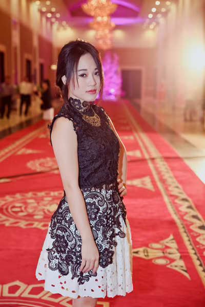 Diễm Hằng tái xuất, đọ dáng với Hương Giang Idol và Phạm Quỳnh Anh ảnh 1 Diễm Hằng tái xuất, đọ dáng với Hương Giang Idol và Phạm Quỳnh Anh ảnh 1